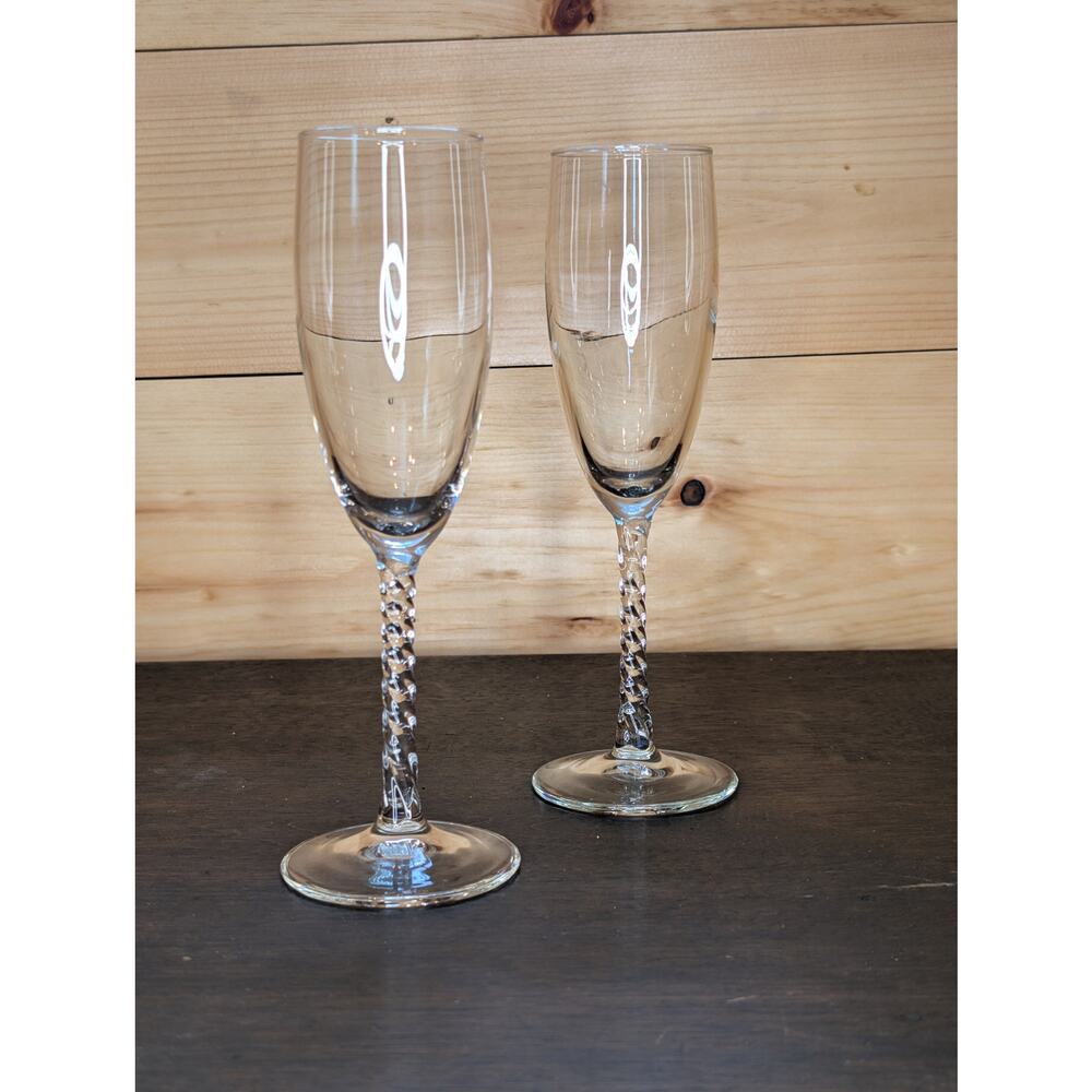 Vintage Champagne Flutes – Pair – Elegant with Twisted Stem